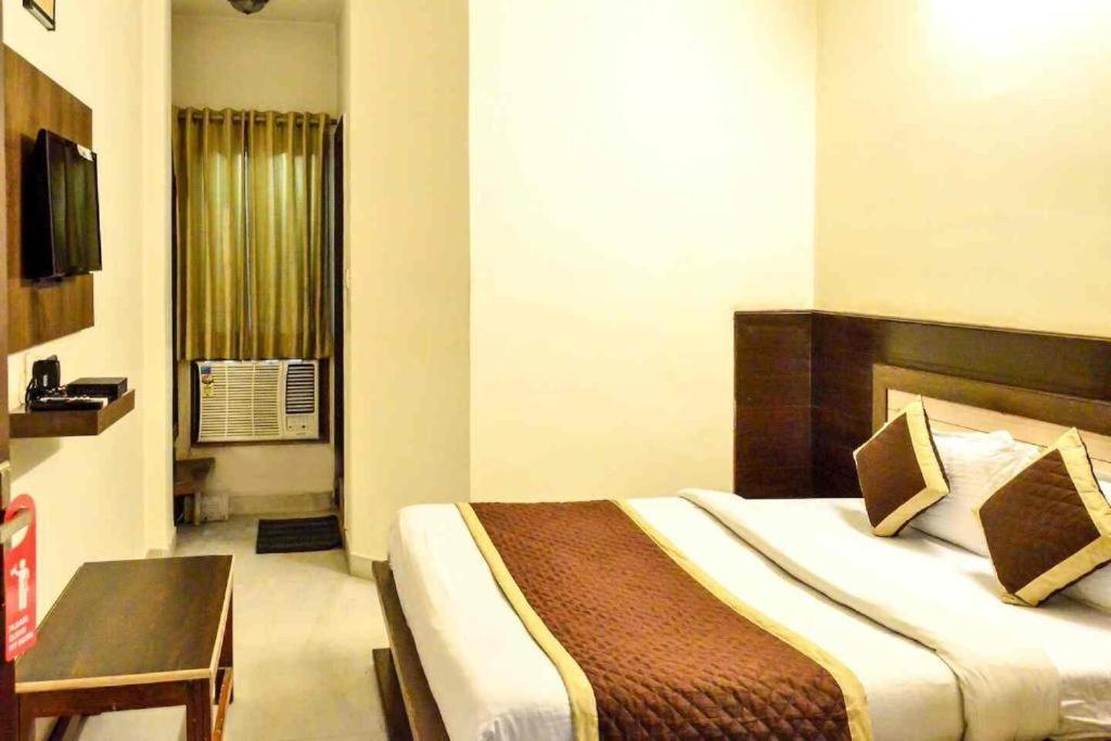Hotel Airport Land Neu-Delhi Exterior foto