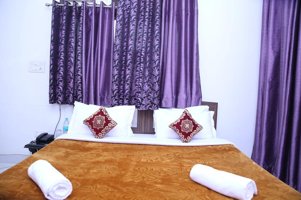 Hotel Airport Land Neu-Delhi Zimmer foto